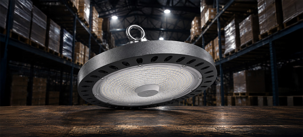Lighting inventory and shipping preparation in an ALG stockroom